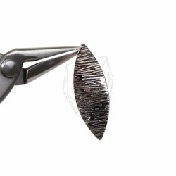 ERG-420-R [2片]葉形狀的耳環，質感葉形耳針 第4張的照片