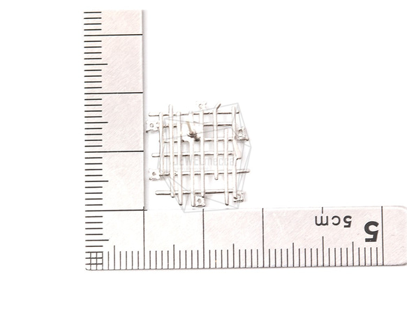 ERG-1189-MR【2個入り】CZハニカムピアス,CZ Setting honeycomb Post Earring 5枚目の画像