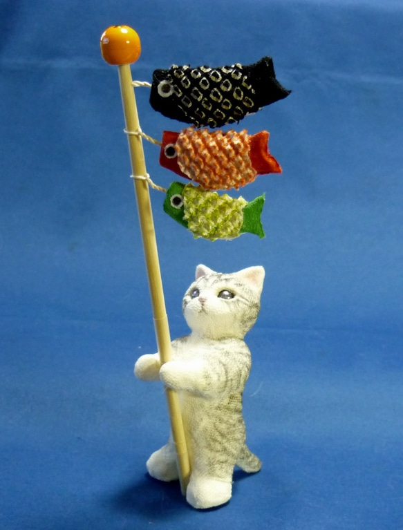 猫だって子供の日　鯉のぼりを持つ猫　江戸縮緬　しぼり 7枚目の画像