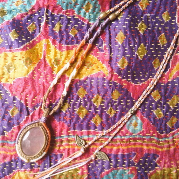 ローズクォーツ マクラメ編みネックレス 2枚目の画像