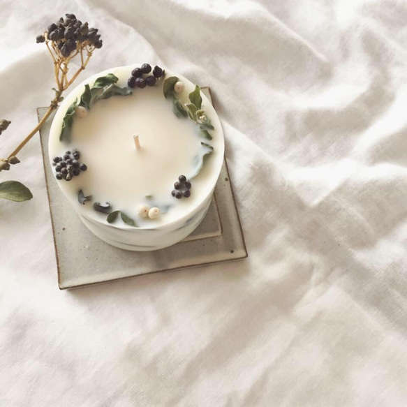 floral wreath soy candle 1枚目の画像