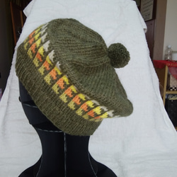 編み込み柄ベレー帽(秋冬物)棒針編み 2枚目の画像
