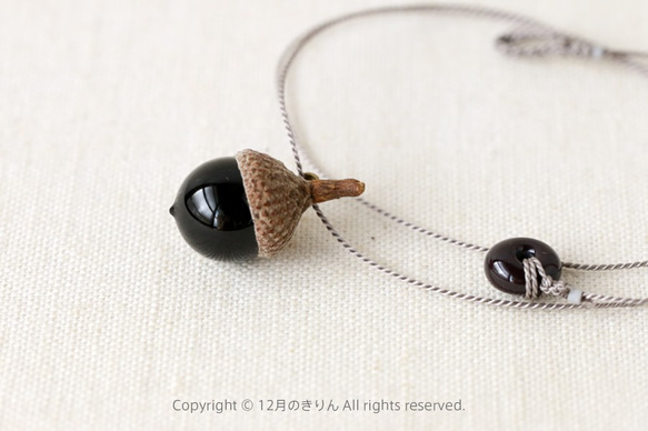 A drop of dream /Acorn necklace /silk cord 第1張的照片