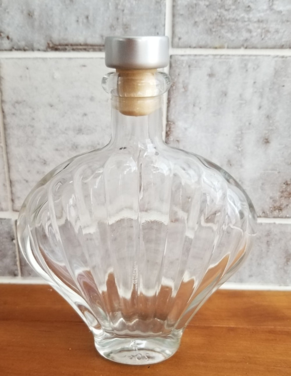 シェルボトル【shell bottle】高さ150ｍｍ×横125ｍｍとってもかわいい貝型の容器　コルク栓 付き 1枚目の画像