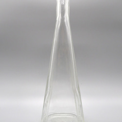 三角ボトル　高さ220ｍｍ×横70ｍｍ　シンプルな容器 1枚目の画像