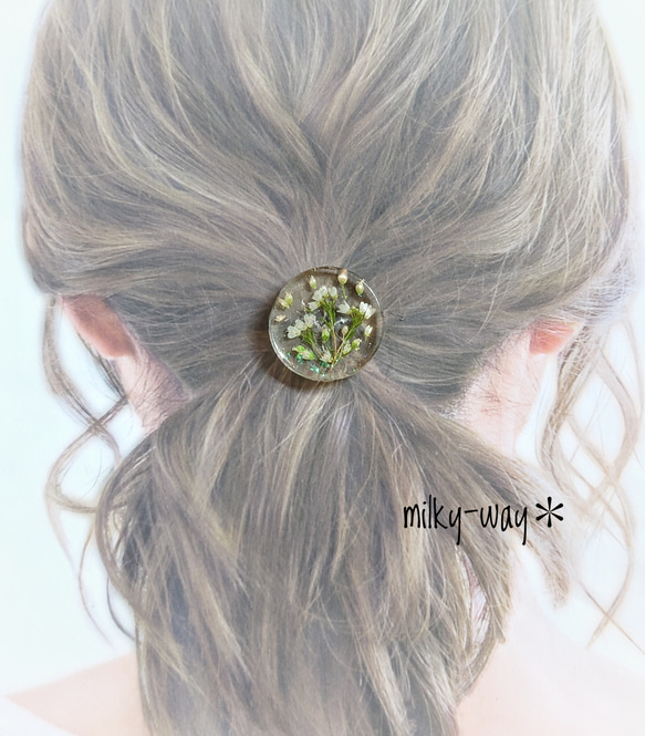 涼し気ひまわり ハート型レジンヘアゴム 涼し気ひまわり ハート型レジンヘアゴム