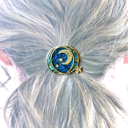 新作☆レジンヘアゴム　月夜の髪飾り　夜空の星 送料無料！ 宇宙(夜空)☆レジンのヘアゴム/月と星とかすみ草