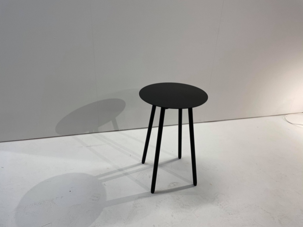 アイアンスツール『 Sirius / ブラック 』｜空間を彩る引き算の美学｜送料無料