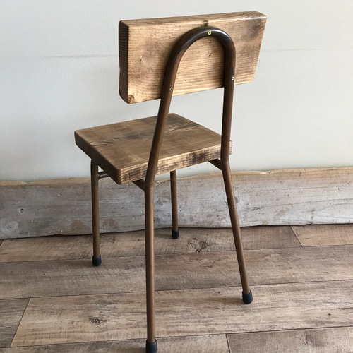 ガーデン家具 アイアンチェア 古材 レトロ 椅子 リメイク 鉄脚 アンティーク 錆 ヴィンテージ シャビー 椅子（チェアー）・スツール  junkBerry 通販｜Creema(クリーマ) 7352137