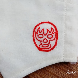 ワンポイント刺繍 立体マスク【小学校低学年くらい】赤 2枚目の画像