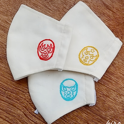 ワンポイント刺繍 立体マスク【小学校低学年くらい】赤 4枚目の画像