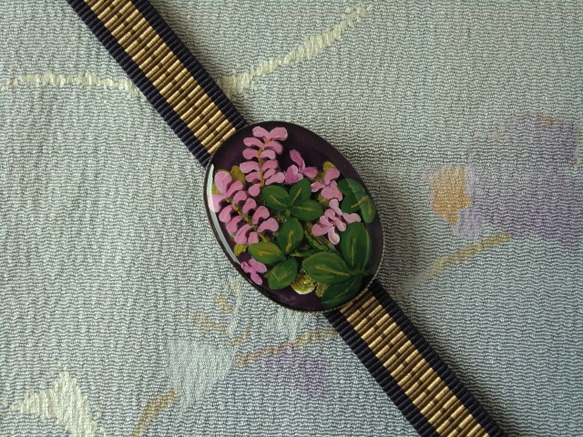 萩の花（紫）＊手描きレジンの帯留め 6枚目の画像