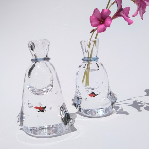 金魚の絵柄の花瓶 東京・恵比寿 / 有田焼やきもの市場】プラチナ流水 金魚絵 花瓶