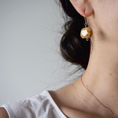 天然石☆超大粒♡マーガレットフォッシルコーラル×オパールのピアス