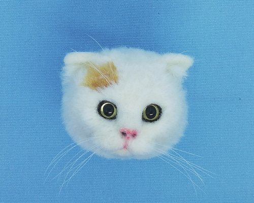茶白のスコティッシュフォールドの猫ブローチ （植毛）羊毛フェルト　リアル　猫　ぬいぐるみ　愛猫　スコティッシュフォールド