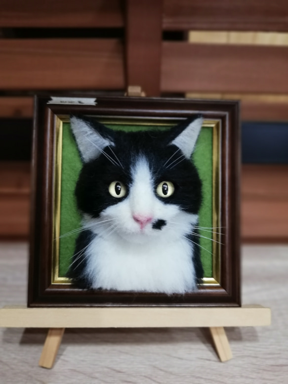 人気スポー新作 白黒ハチワレのフレーム猫 羊毛フェルト 猫 リアル ぬいぐるみ 羊毛フェルト