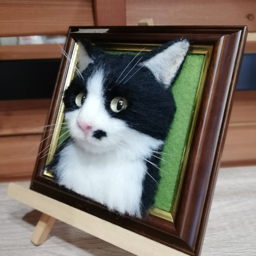 羊毛フェルト猫 ハチワレ猫 白黒猫ブローチ - メルカリ