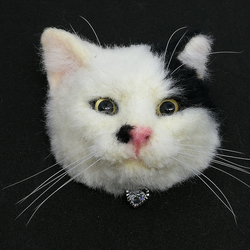 羊毛フェルト 猫 ブローチ（フェアトレード 羊毛 フェルト ねこ