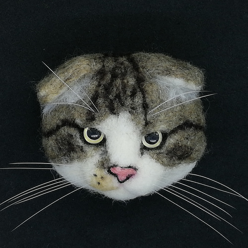 キジ白のスコティッシュフォールドの猫ブローチ461 羊毛フェルト 猫