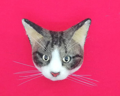 キジ白猫ブローチ 456 羊毛フェルト 猫 リアル ぬいぐるみ 愛猫