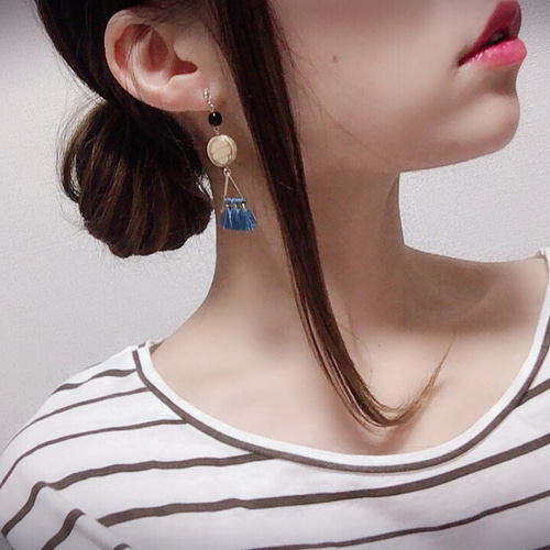 三角タッセル《ネイビー》のアンティーク調ピアス/イヤリング ピアス