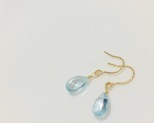 14kgf＊ スカイブルートパーズのピアス/イヤリング ピアス