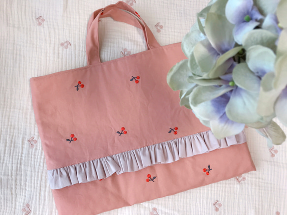 レッスンバッグ♡シューズ入れ♡巾着袋♡リバティ♡名入れ刺繍♡おしゃれ♡フリル レッスンバッグ♡シューズ入れ♡巾着袋♡リバティ♡名入れ刺繍