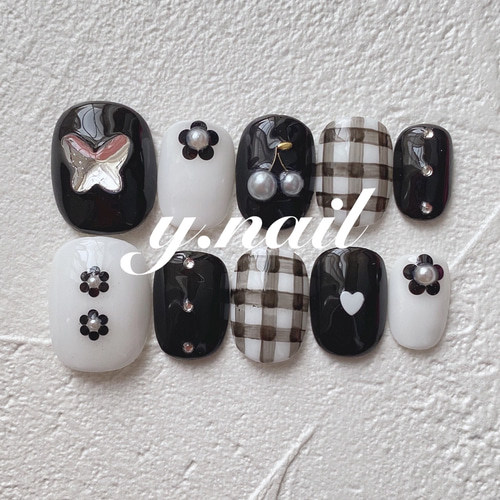 着画あり】ハンドメイド 蝶々ネイル チェック柄ネイル シンプルネイル