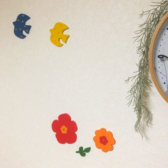 【送料無料】北欧風インテリア☆お花のウォールデコ☆木製ひのき　カラフルフラワー 4枚目の画像