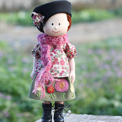 【マドレーヌお人形と服、靴帽子、グッズ】サンフランシスコで購入 マドレーヌちゃん用着せ替え☆花柄/スモック＋アップリケスカート