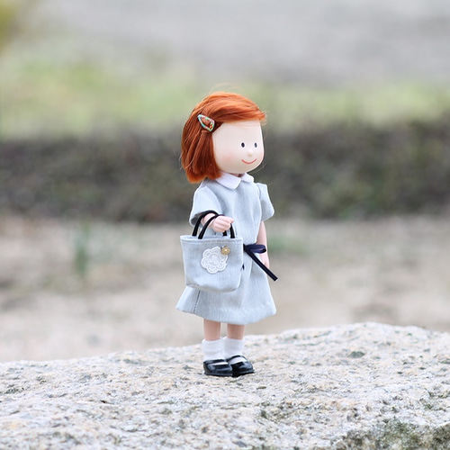 マドレーヌちゃんドール服☆ ライトグレイ/ワンピース＋バッグ その他