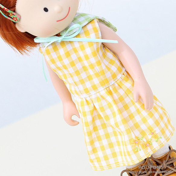 Madeleine-chan★白色派克大衣+黃色格紋連衣裙的服裝 第6張的照片