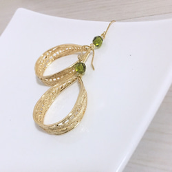 《カラー変更対応します♪》Swarovski ⁑ Olive lace drop ピアス/イヤリング 2枚目の画像