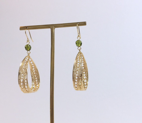 《カラー変更対応します♪》Swarovski ⁑ Olive lace drop ピアス/イヤリング 4枚目の画像