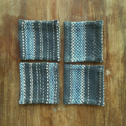 カレン族の手織りコースター 4枚セット/ ダークグレー/ インテリア飾り / タイの草木染め & 手織り  / 藍染め 1枚目の画像