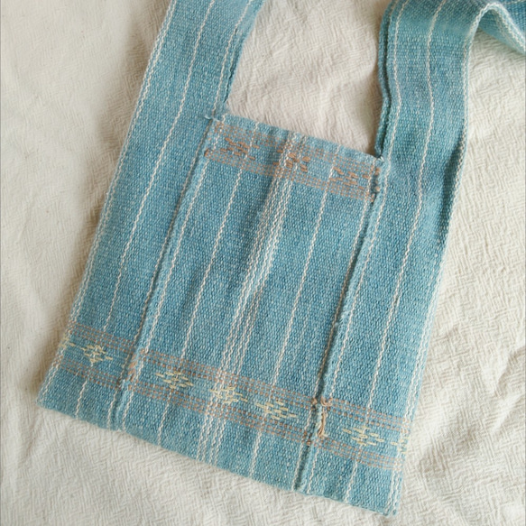 カレン族の手織り&藍染めバッグS/ 水色 インディゴ/大人・キッズ兼用/手縫い/ ショルダー 5枚目の画像