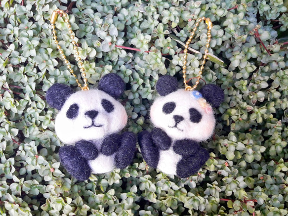 戀愛中的熊貓小夥伴-羊毛氈(兩隻一組) 第1張的照片