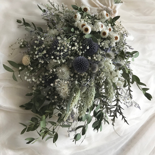 爽やか ベッチーズブルー かすみ草 るりたまあざみ スワッグ