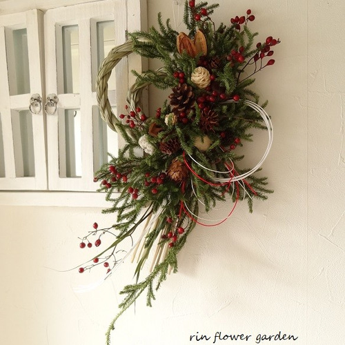 新作 紅白 水引き 正月飾り しめ縄 木の実 ノイバラの実