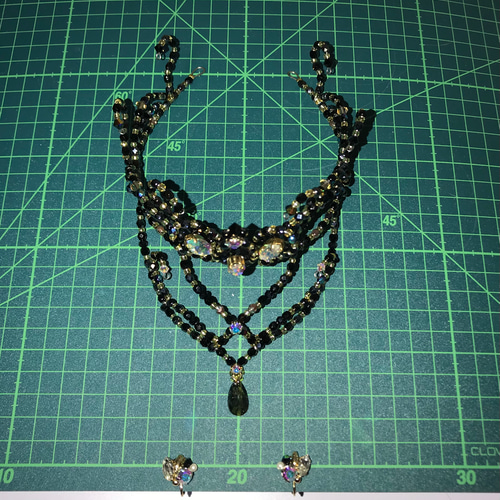 新品　TIARA ティアラ　フェレット変形ネックプルオーバー オディールのティアラ ヘッドドレス（アクセサリー） ex.presea