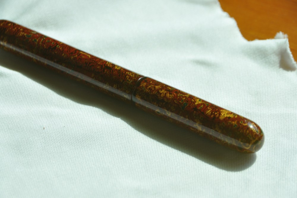 漆の木の万年筆