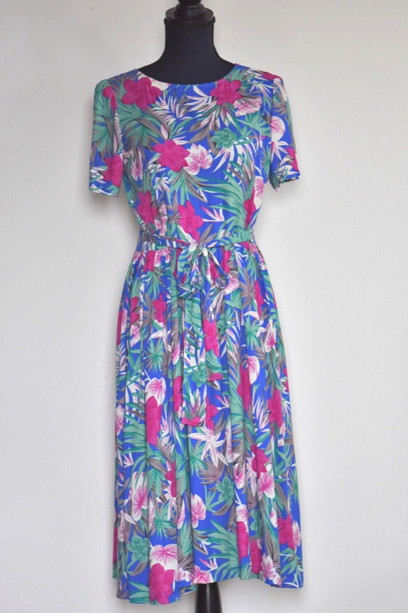 新作ハンドメイド世界に１つだけのワンピース【新作】花柄コットンワンピース