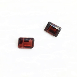 宝石質ガーネットAAA☆レクタングルファセットカット7mm×5mm×1粒 1枚目の画像