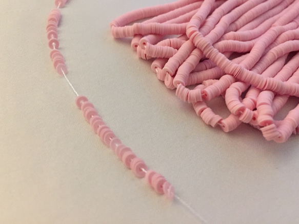 苺ミルク Rose clair 3mm フランス製スパンコール☆オートクチュール刺繍用 1枚目の画像