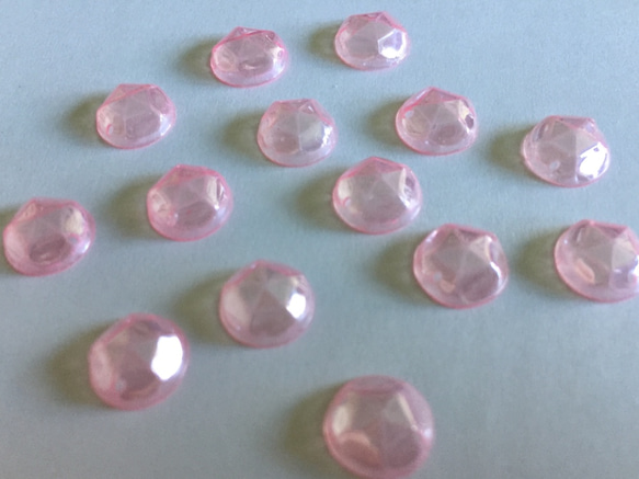 ドーム型スパンコール 8mm ピンク透明  -  オートクチュール刺繍用 2枚目の画像