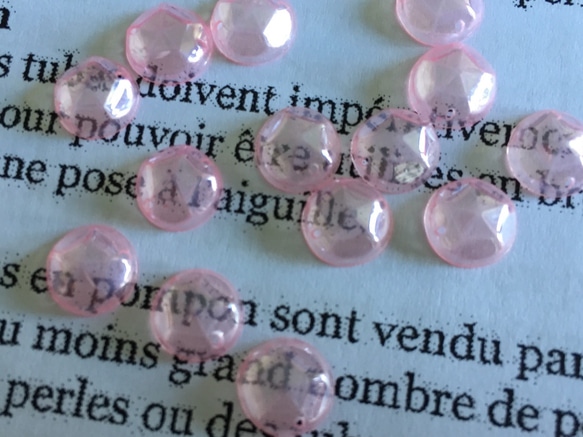 ドーム型スパンコール 8mm ピンク透明  -  オートクチュール刺繍用 3枚目の画像