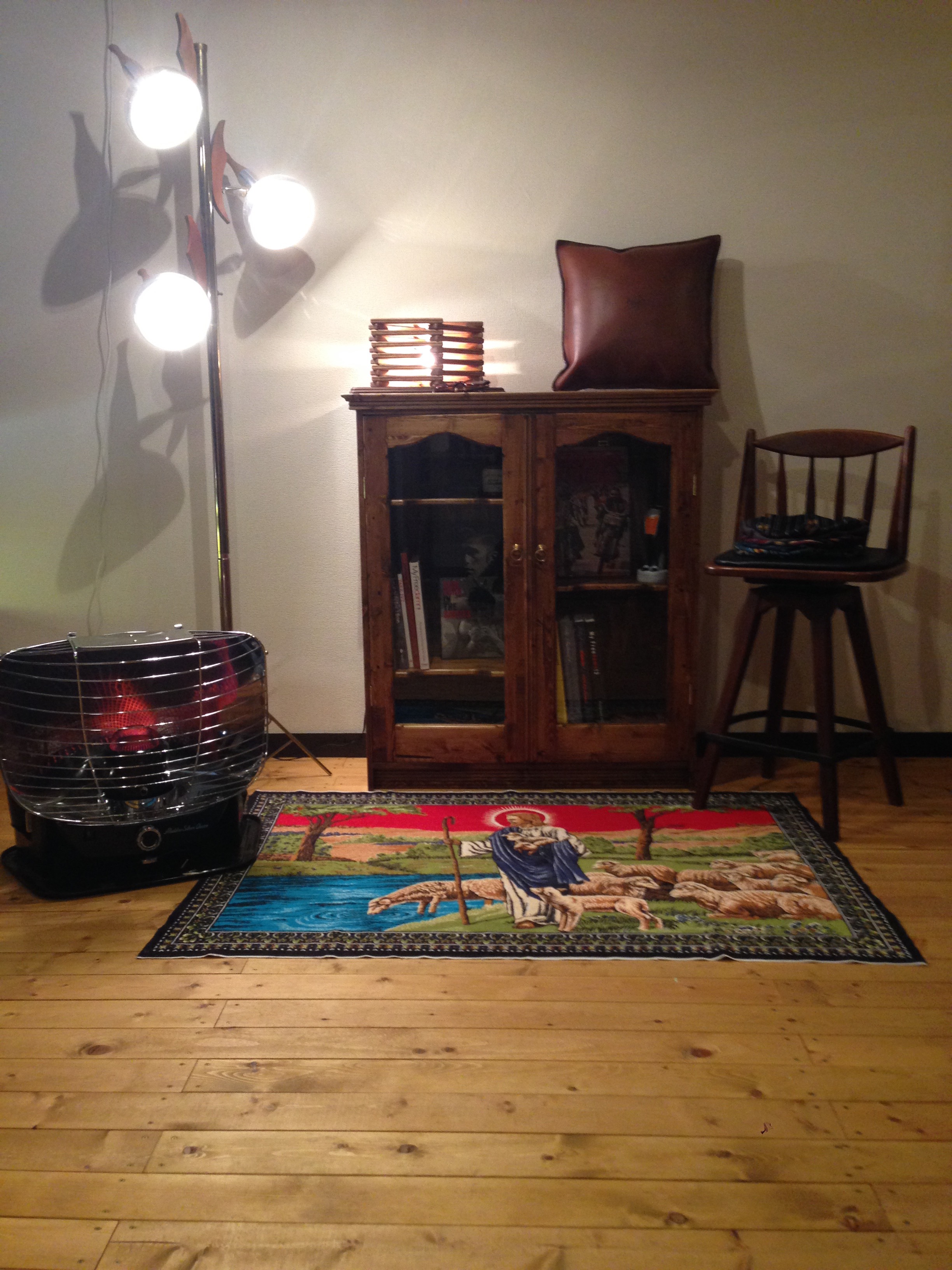 ガラスキャビネット ガラスショーケース 食器棚 79,000円