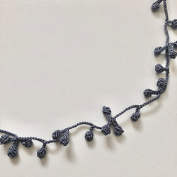 レース糸♡まる飾りのネックレス グレー 3枚目の画像