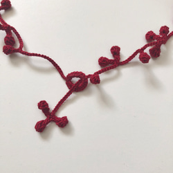 レース糸♡まる飾りのネックレス 赤 4枚目の画像