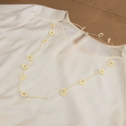極細レース糸♡手編みのリングネックレス 黄色orピンク 4枚目の画像